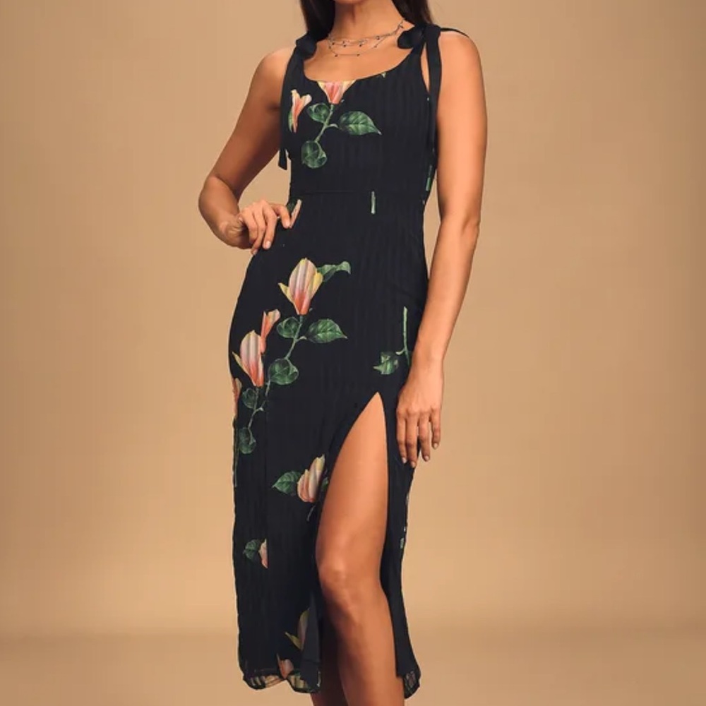 Lulu’s Forever Charming Black Floral Dress, Size XS, Worn once, EUC.